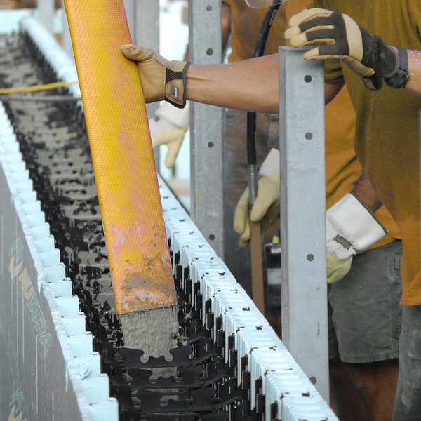 concrete-pour_nudura.jpg
